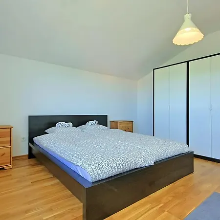 Finida شقة أوماغ