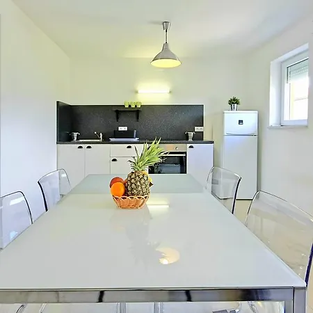 شقة Finida أوماغ